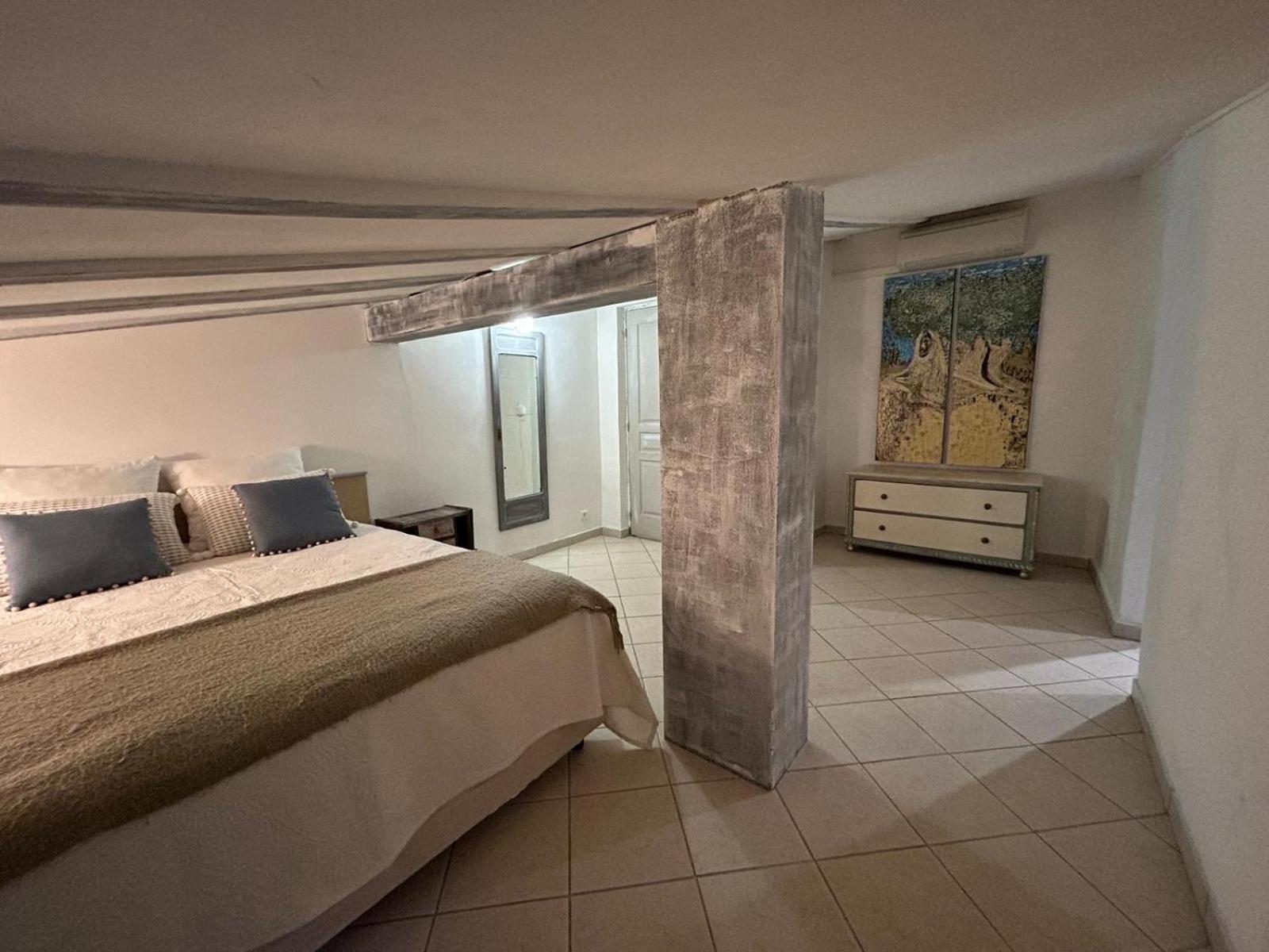 Residence Gabrielle Le Cannet Des Maures Luaran gambar
